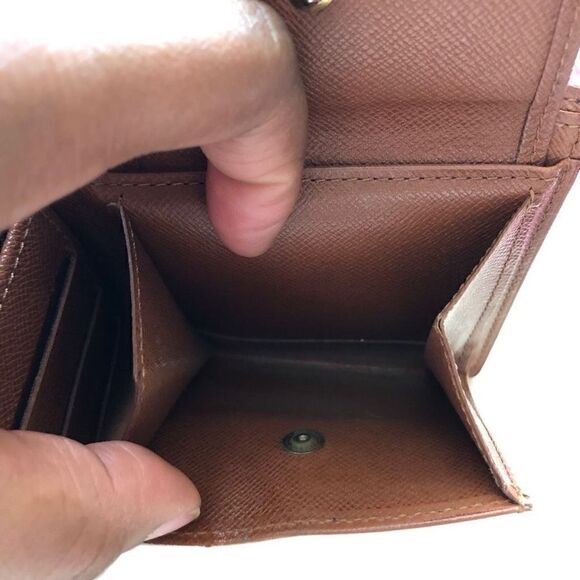 Louis Vuitton Monogram Marco Bifold Wallet & Dustbag - Picture 6 of 16